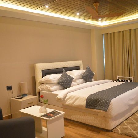 Essence Grandeur Hotel Gauháti Kültér fotó
