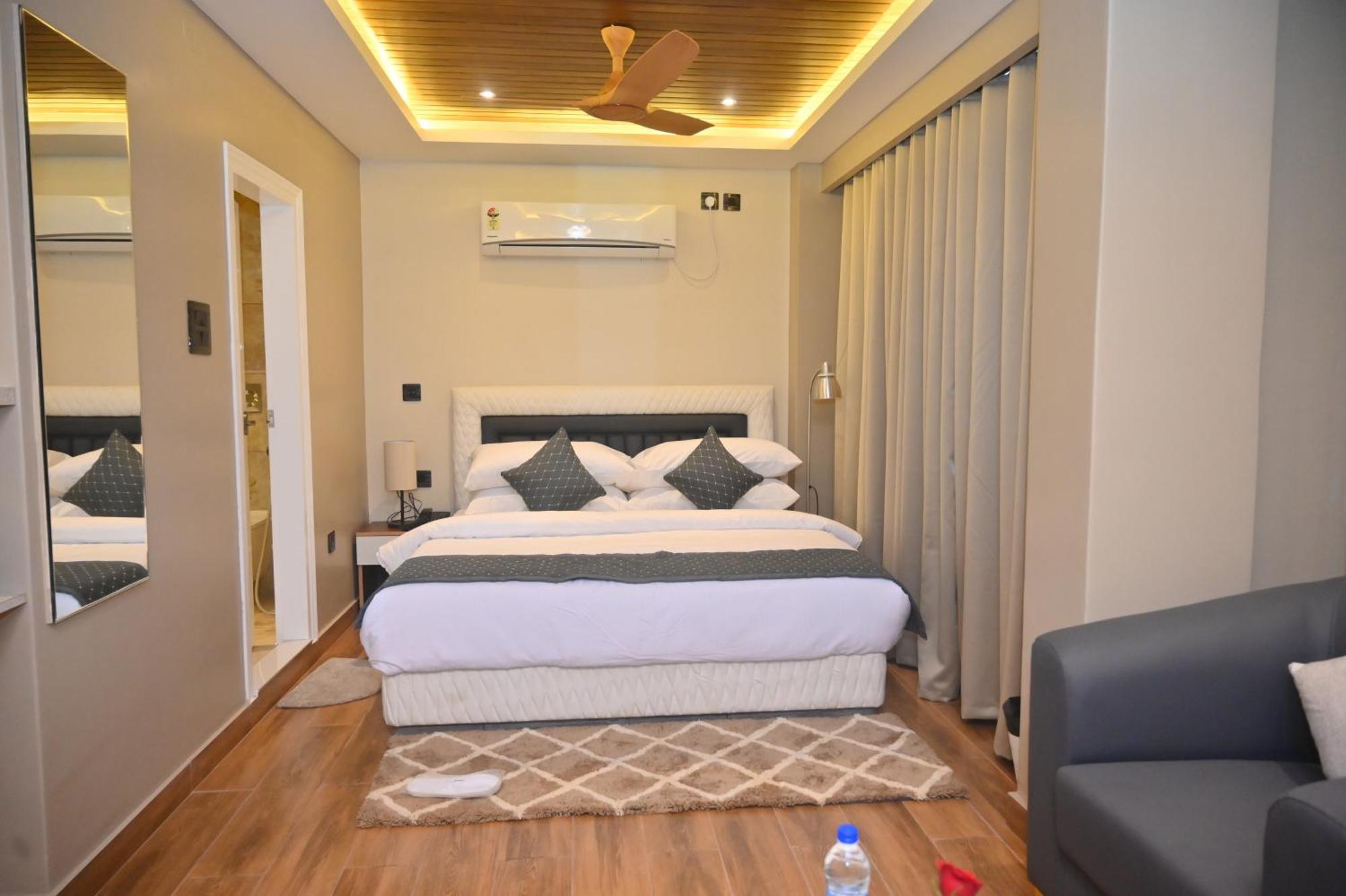 Essence Grandeur Hotel Gauháti Kültér fotó
